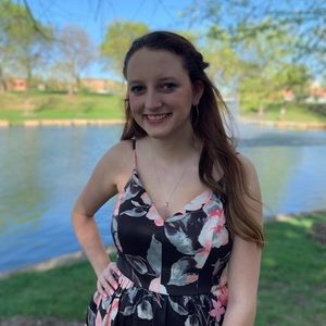 Meet your Posher, Arielle